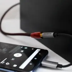 Jak łatwo podłączyć telefon do kina domowego przez USB: 5 prostych kroków